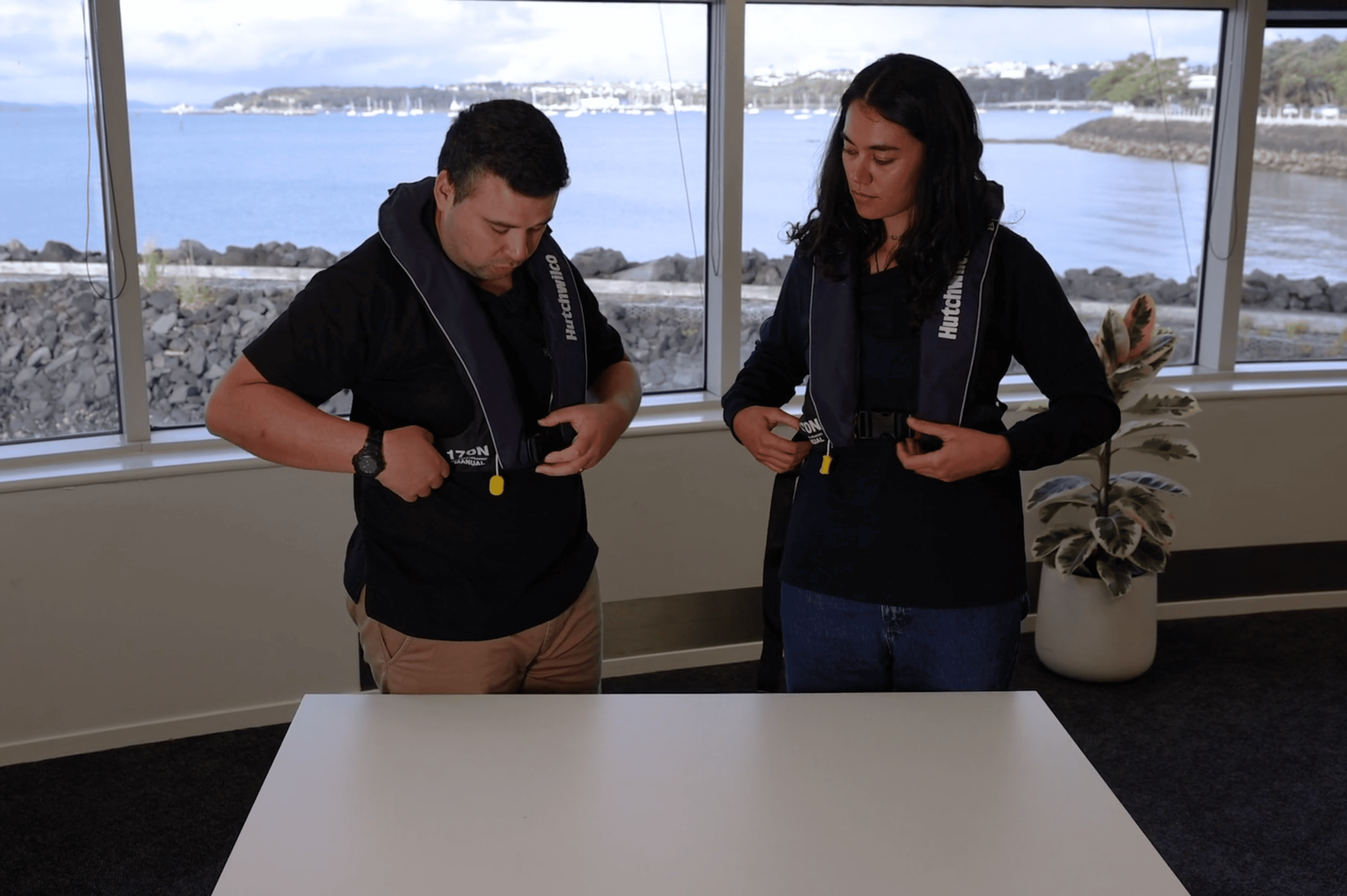 Fitting lifejacket 2