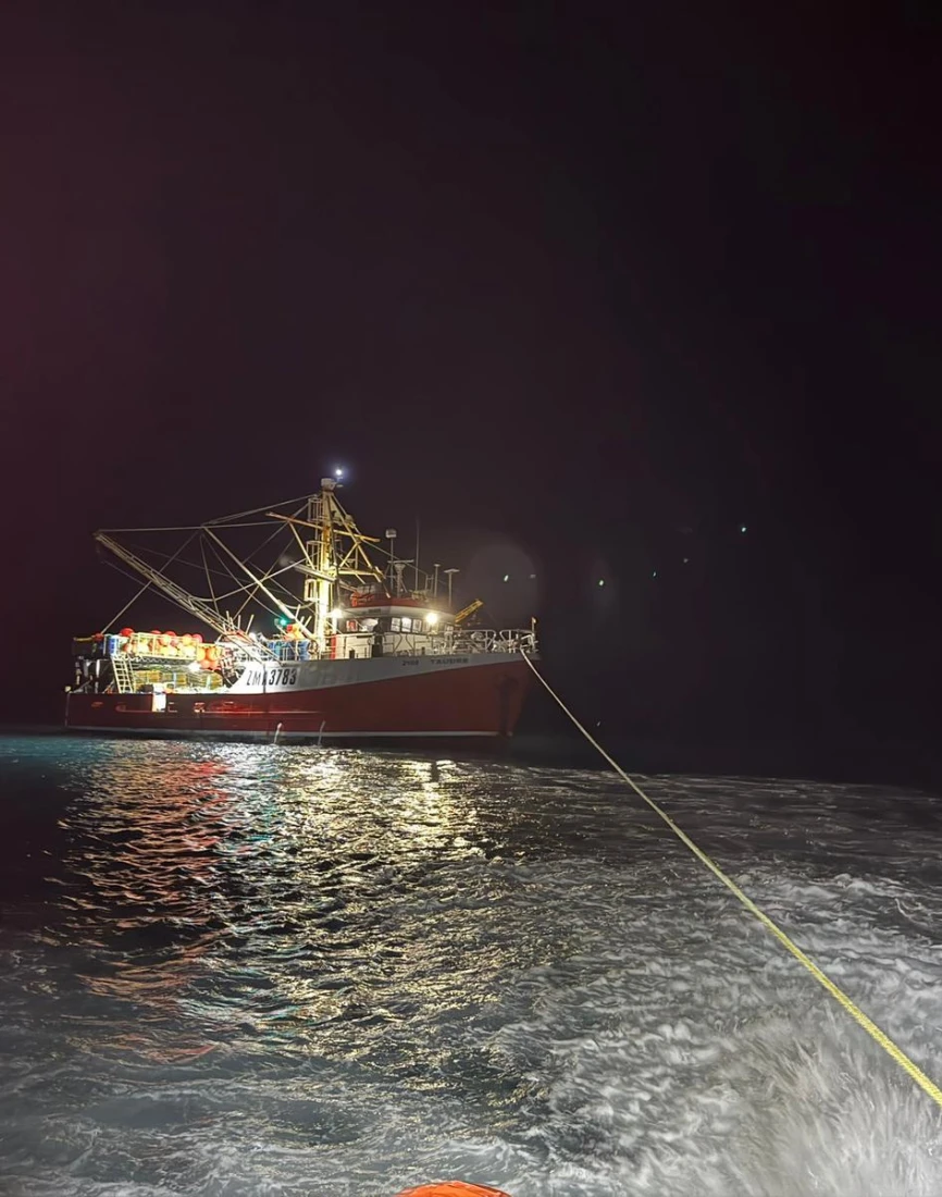 02 Coastguard Nelson overnight rescue 03 12 25